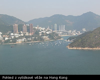 Pohled z vylídkové věže na Hong Kong